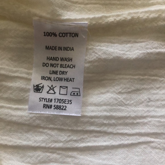 Max Studio Embroided Blouse - Picture 4 of 5